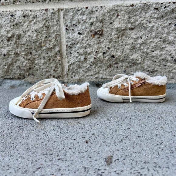 ZARA BABY Faux Fur-Lined Tan Sneakers EU 21 US 5.5 Zip Up Suede Toddler Shoe Coz - Picture 2 of 9